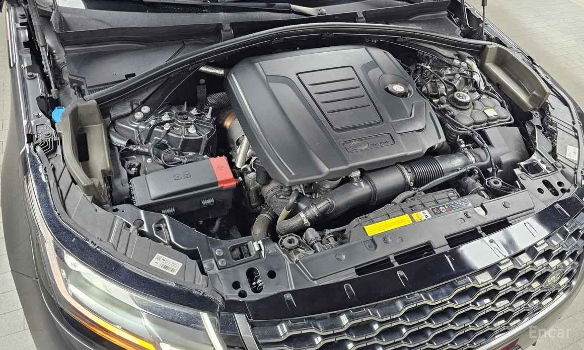 Фото 6 - Land Rover Range Rover Velar