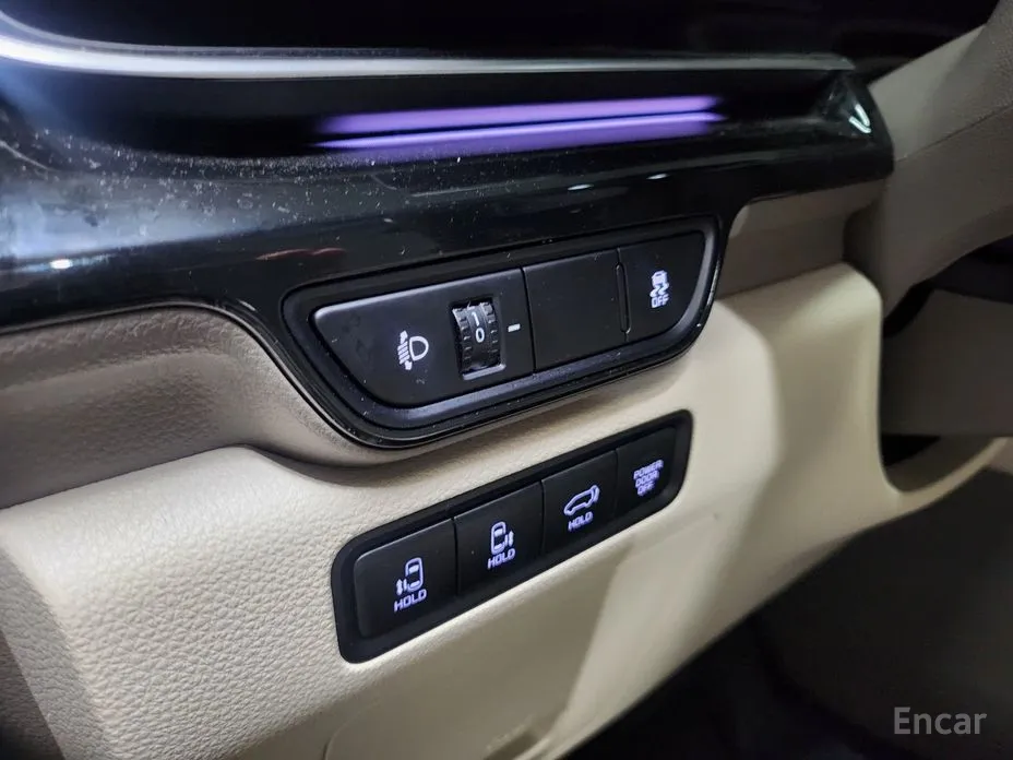 Фото 18 - Kia Carnival