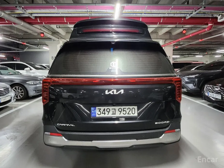 Фото 2 - Kia Carnival