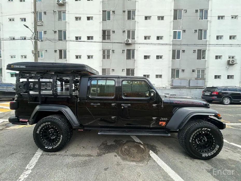 Фото 11 - Jeep Gladiator