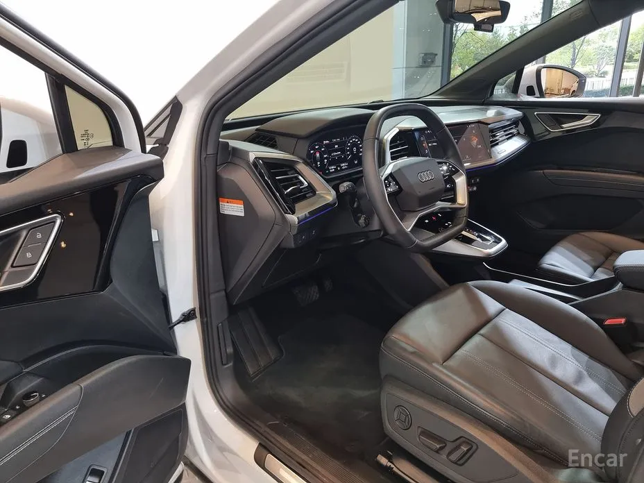 Фото 20 - Audi Q4 e-tron