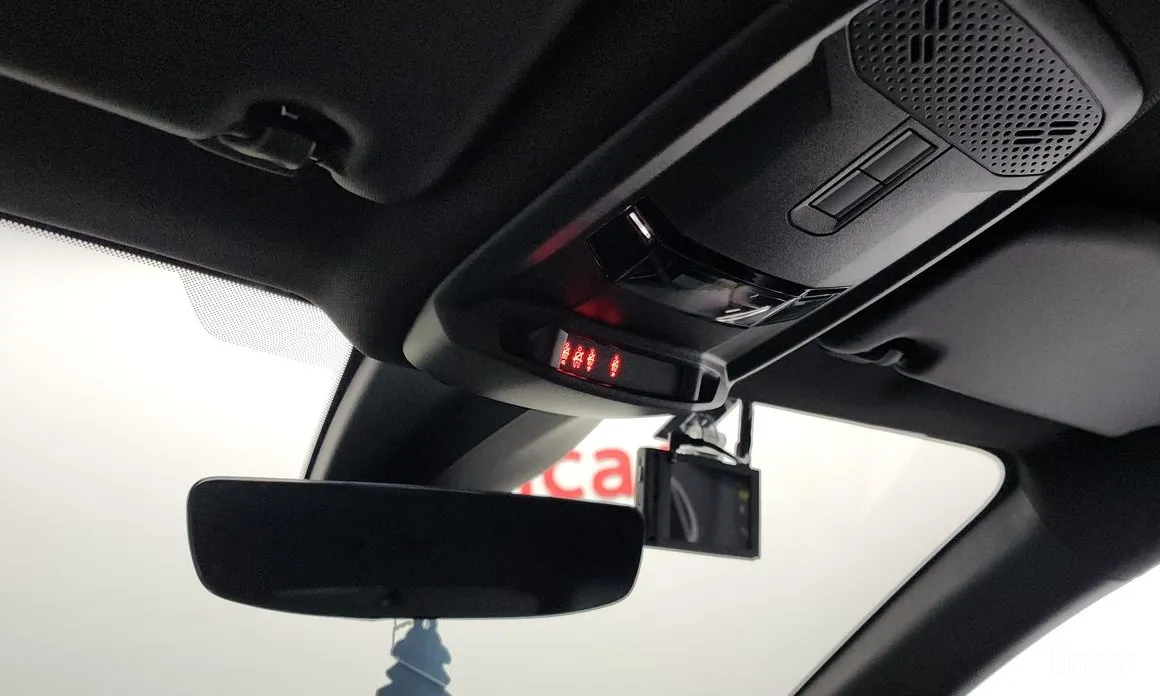 Фото 16 - Peugeot 208