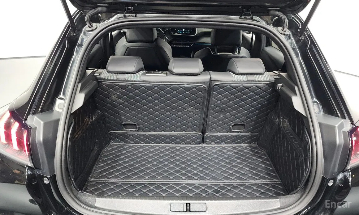 Фото 20 - Peugeot 208