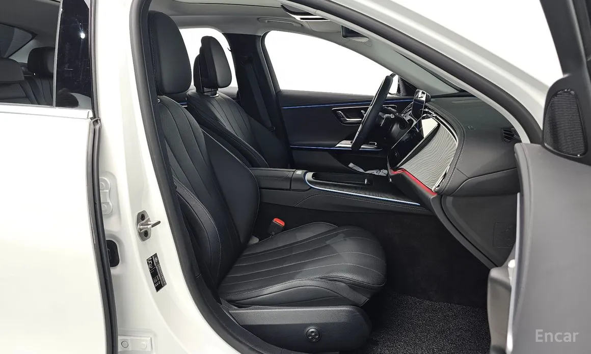 Фото 10 - Mercedes-Benz E-Class