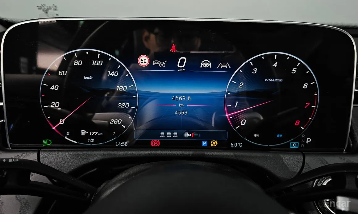 Фото 8 - Mercedes-Benz E-Class