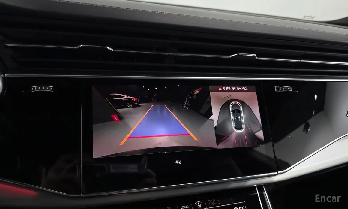 Фото 15 - Audi Q8