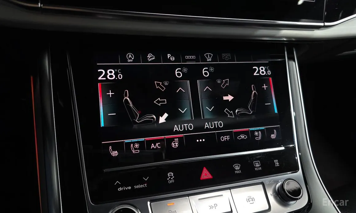 Фото 18 - Audi Q8