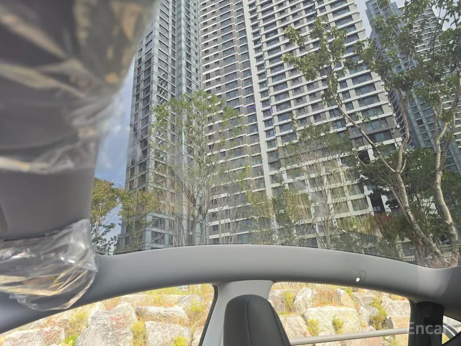 Фото 12 - Tesla Model Y