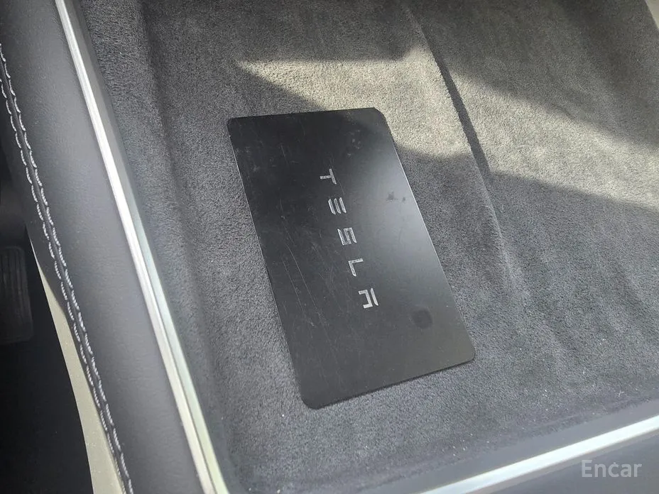 Фото 17 - Tesla Model Y