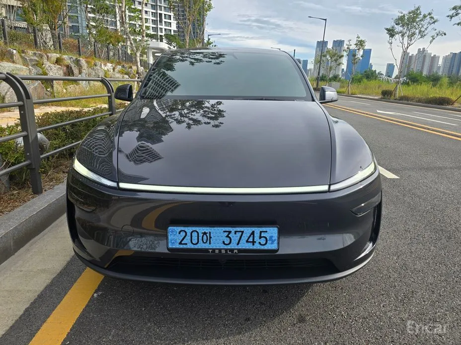 Фото 3 - Tesla Model Y