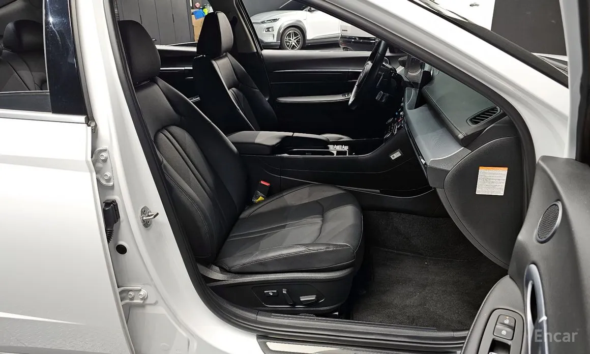 Фото 10 - Hyundai Sonata