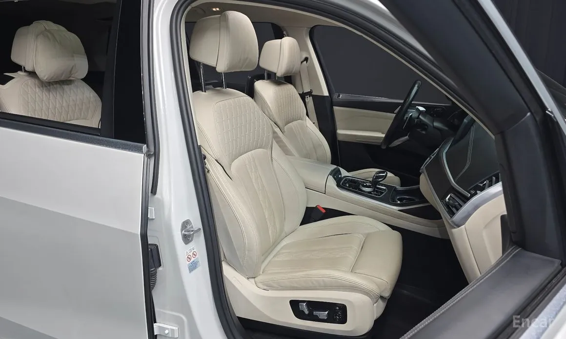 Фото 12 - BMW X7