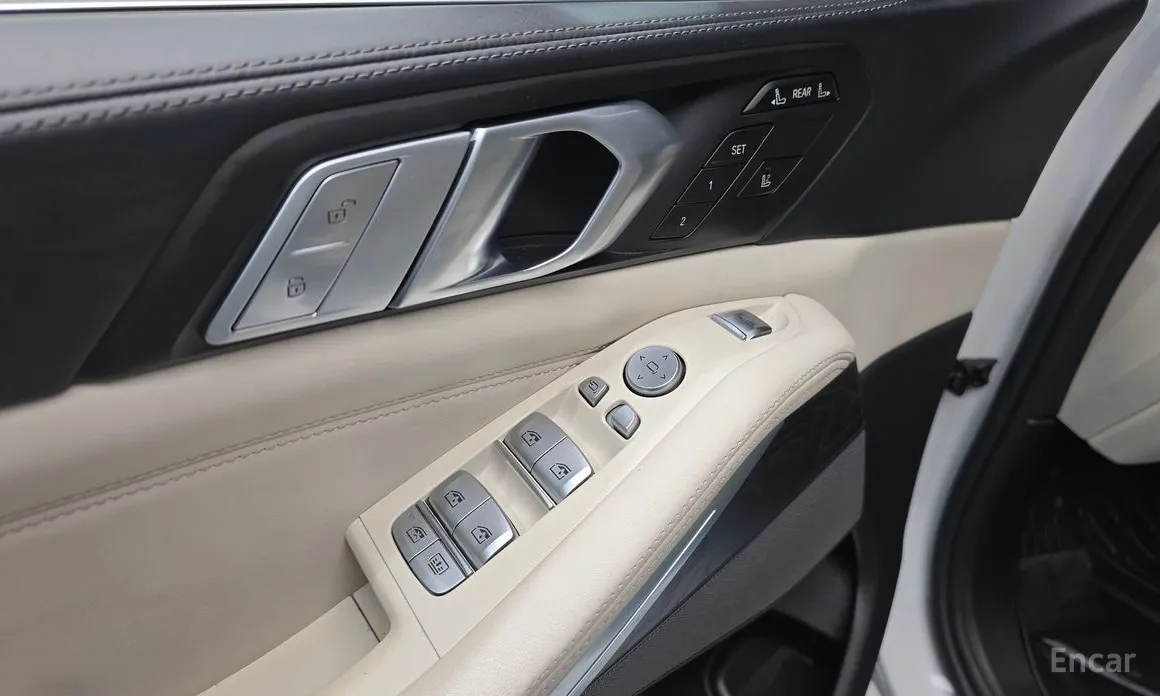 Фото 14 - BMW X7