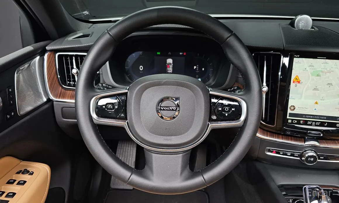 Фото 13 - Volvo XC60