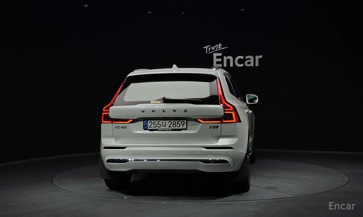 Фото 4 - Volvo XC60