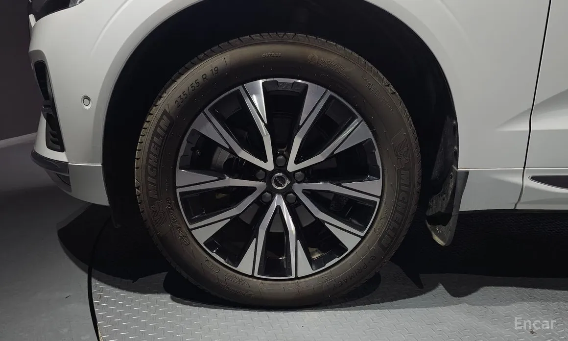 Фото 5 - Volvo XC60