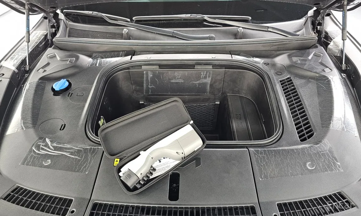 Фото 18 - Kia EV9