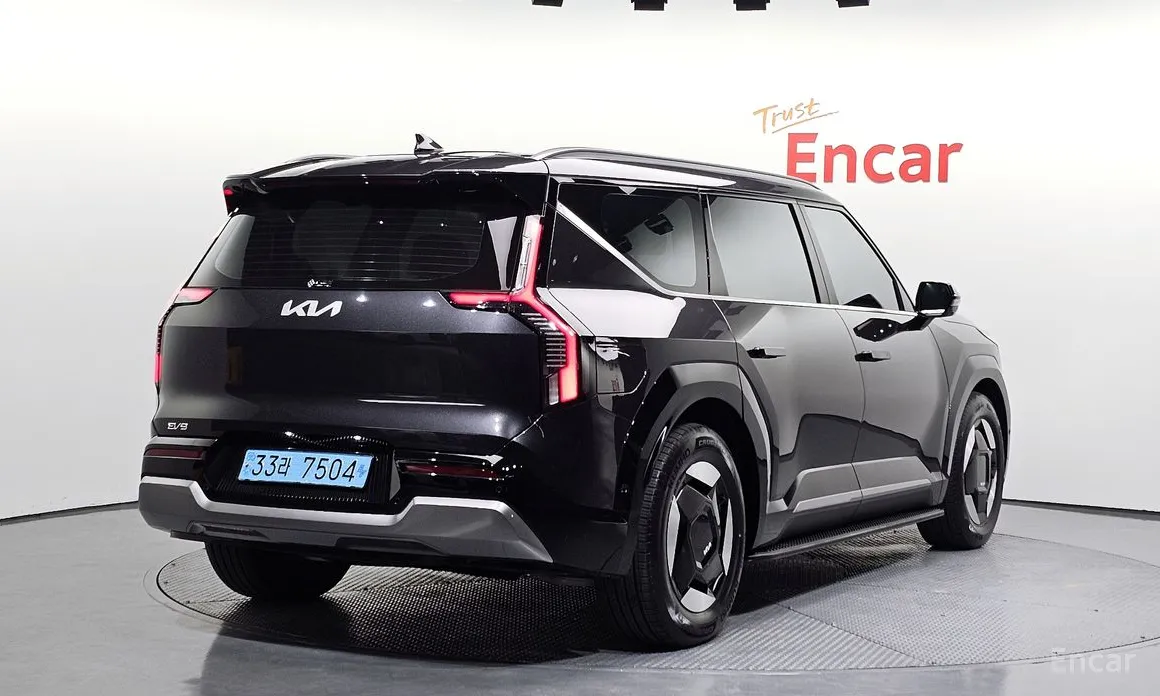 Фото 2 - Kia EV9