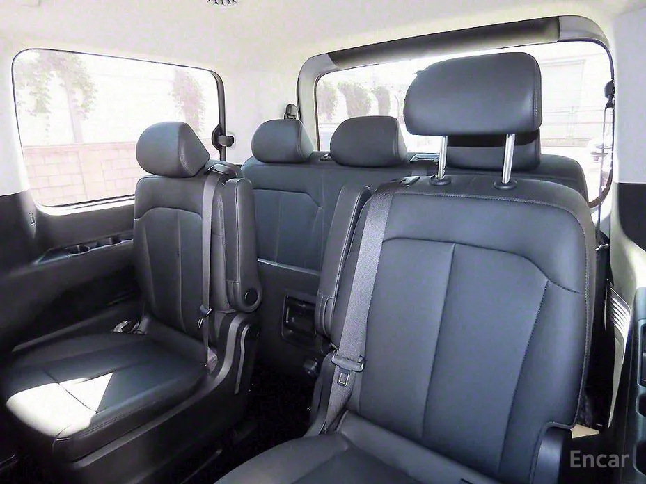 Фото 7 - Hyundai Staria