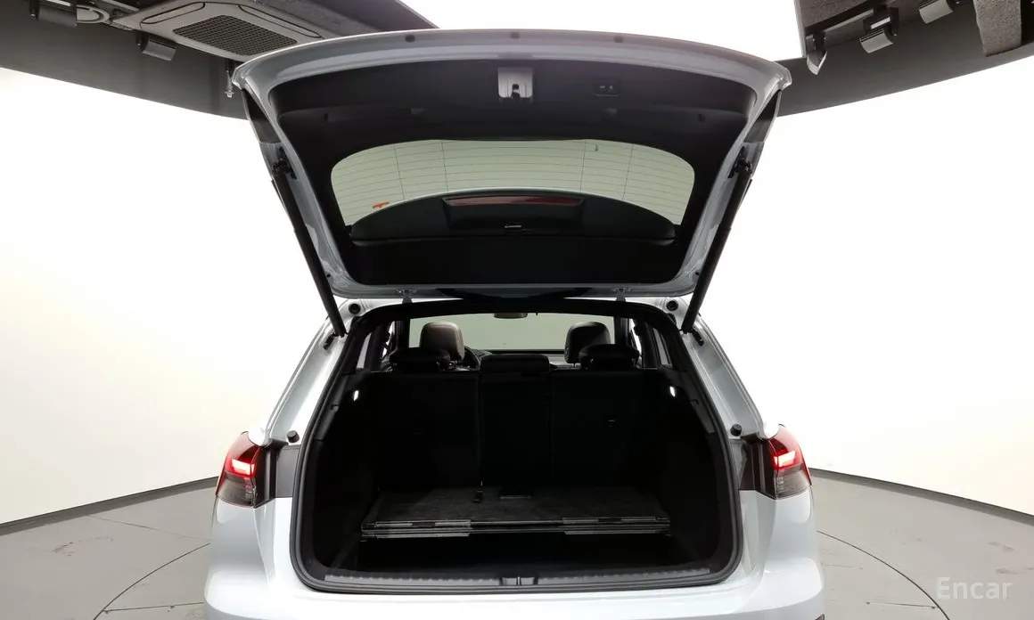 Фото 20 - Audi Q4 e-tron