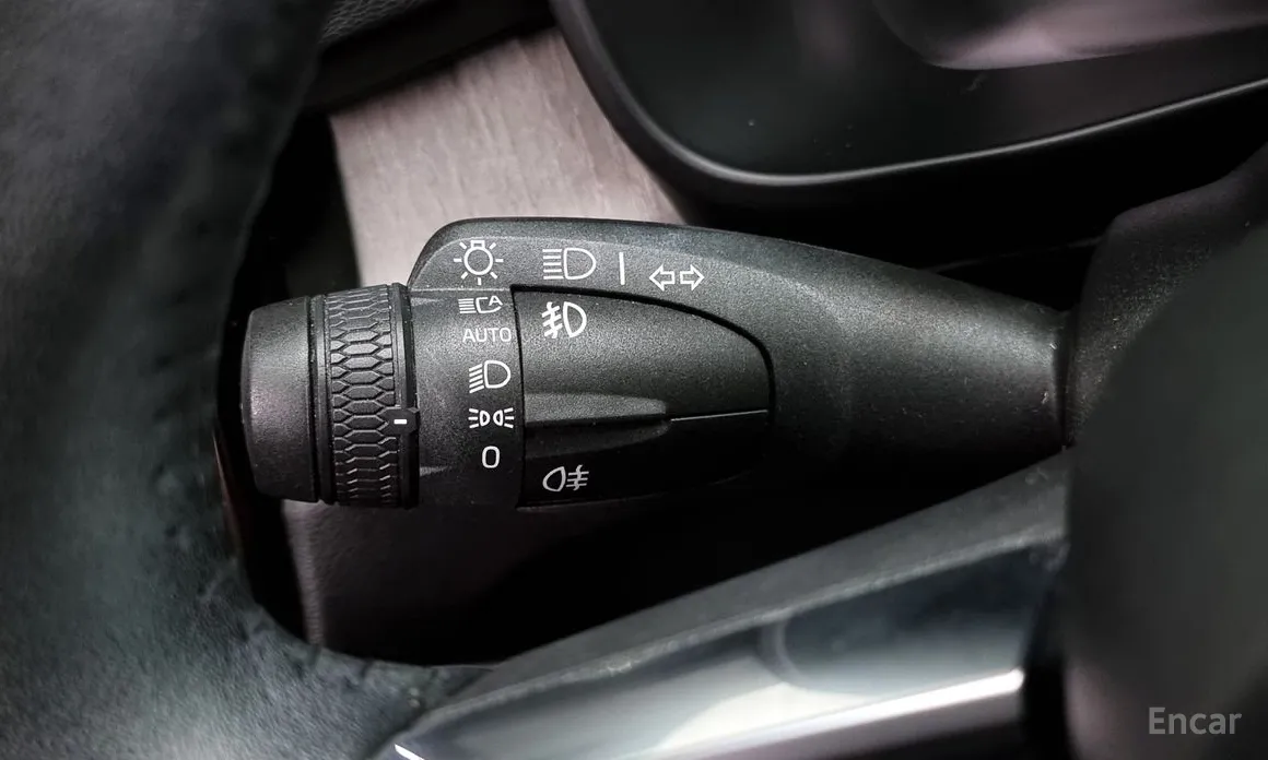 Фото 17 - Volvo XC40