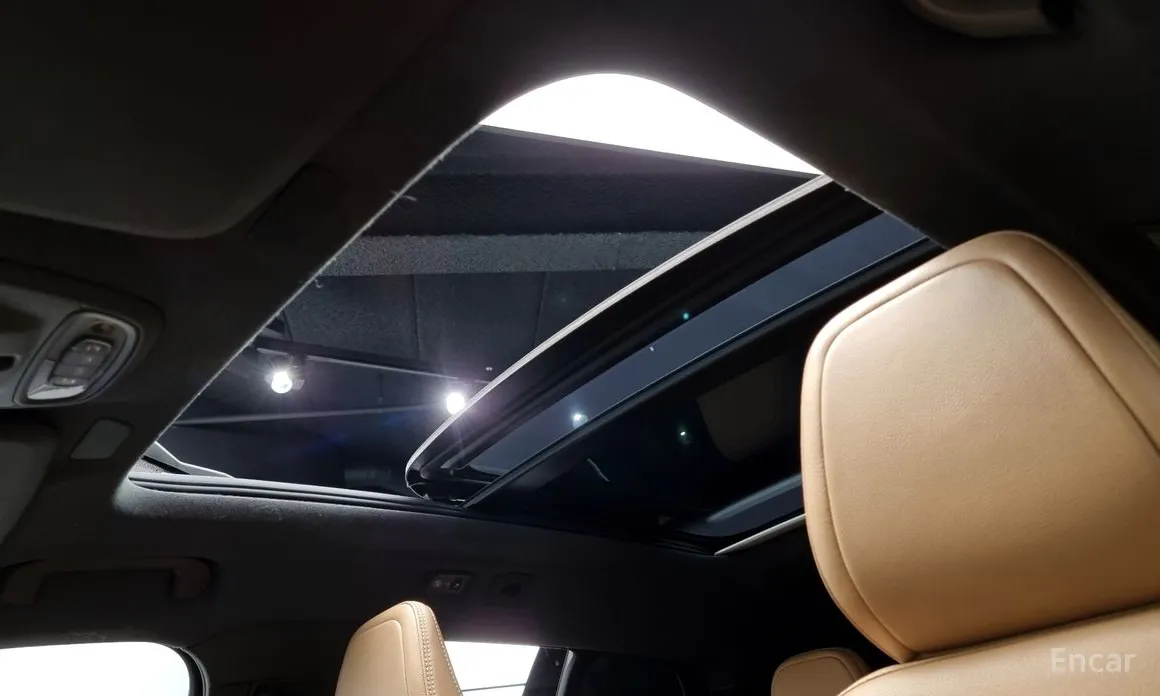 Фото 19 - Volvo XC40