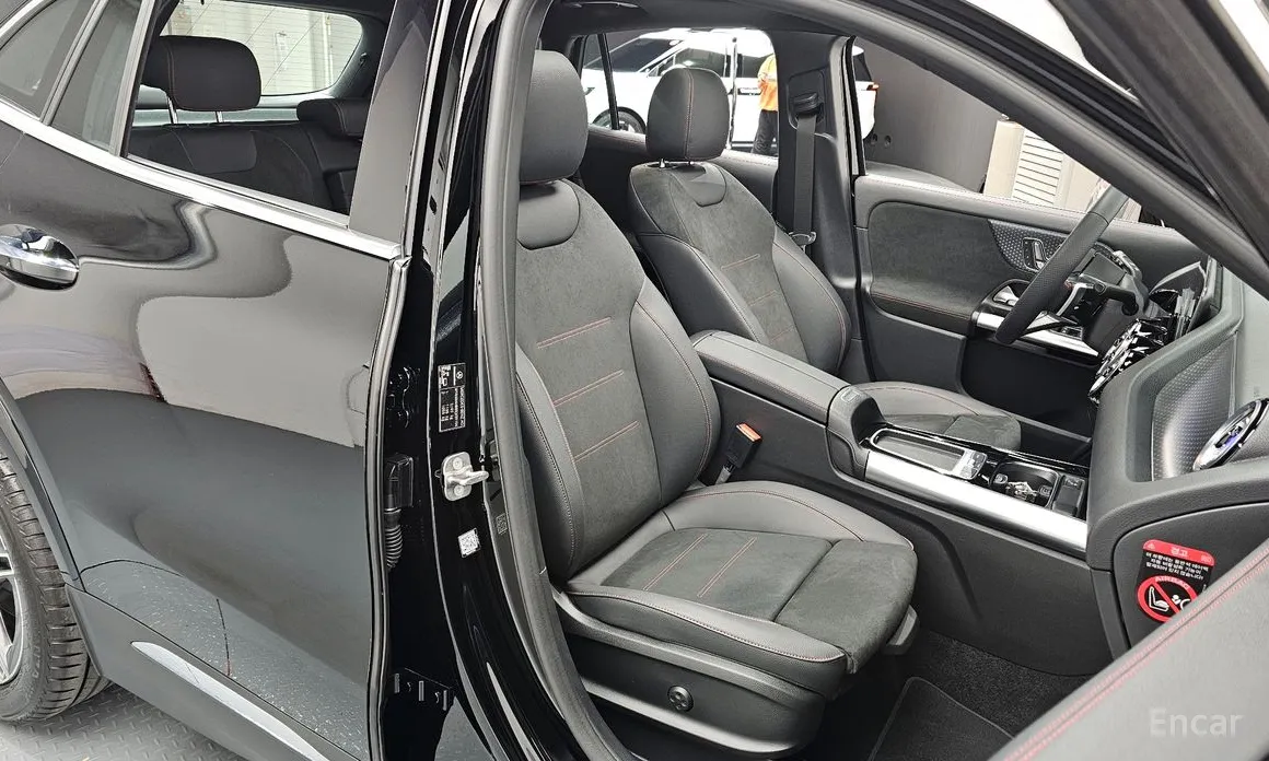 Фото 12 - Mercedes-Benz GLA-Class