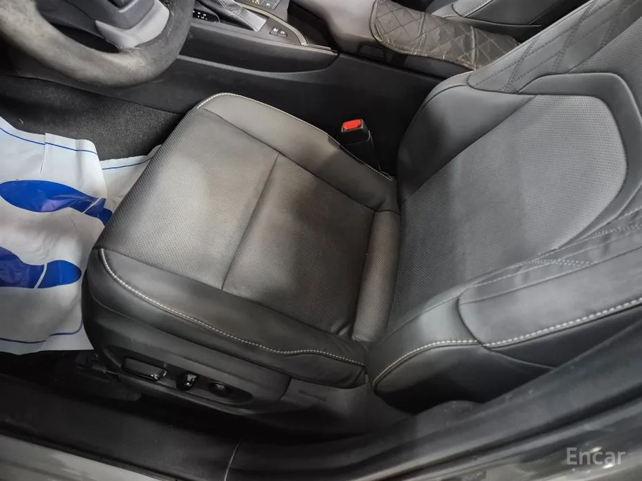 Фото 10 - Lexus UX