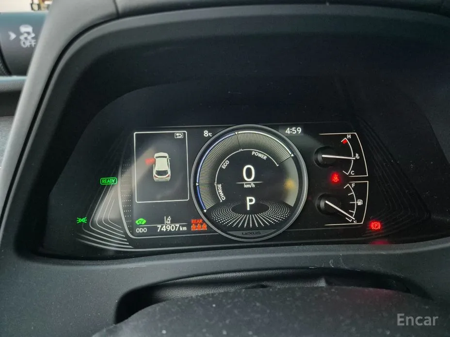 Фото 8 - Lexus UX