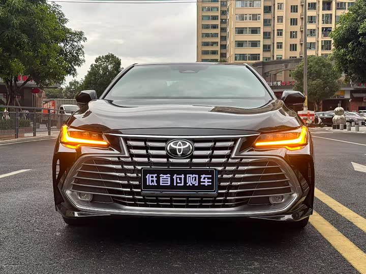 Фото 2 - Toyota Avalon