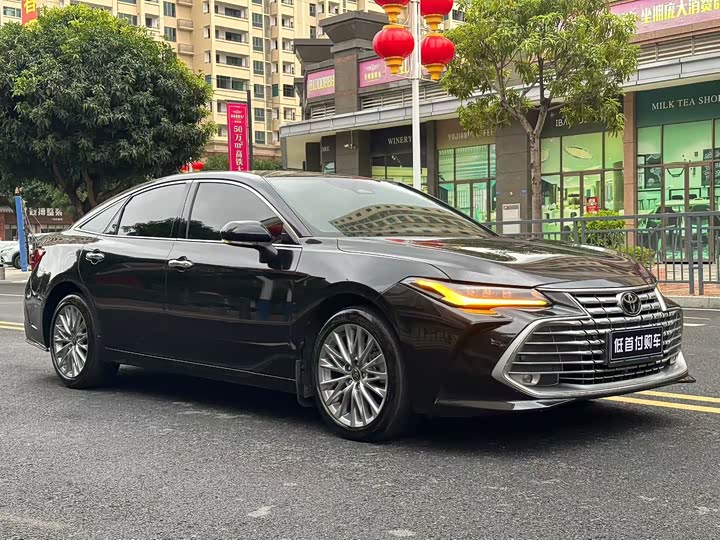 Фото 3 - Toyota Avalon