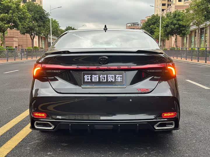 Фото 5 - Toyota Avalon