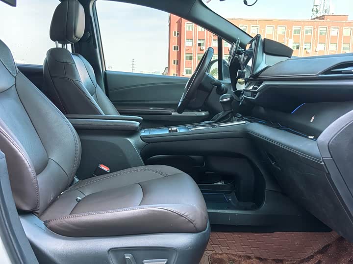 Фото 22 - Toyota Sienna