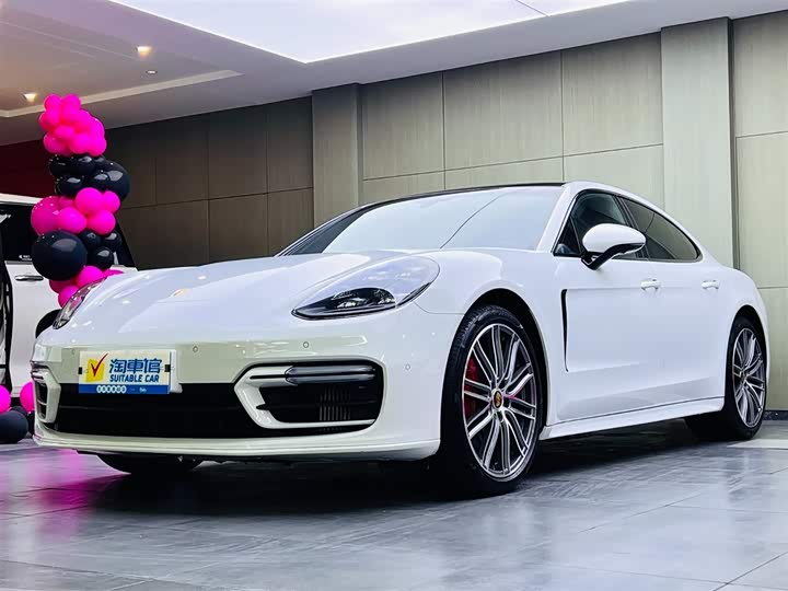 Фото 1 - Porsche Panamera