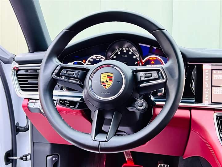 Фото 10 - Porsche Panamera