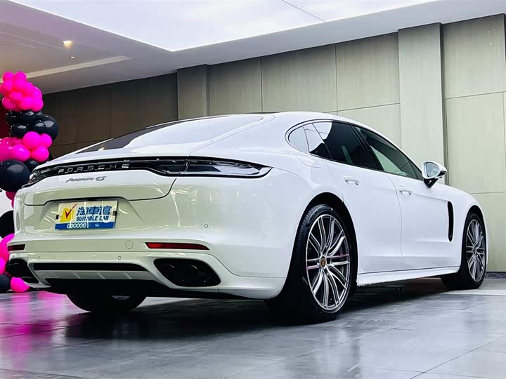 Фото 4 - Porsche Panamera