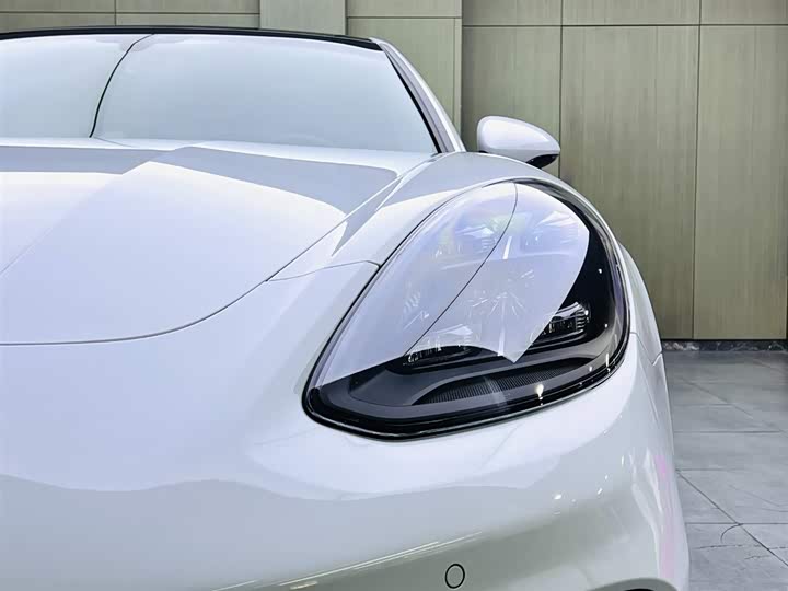 Фото 7 - Porsche Panamera