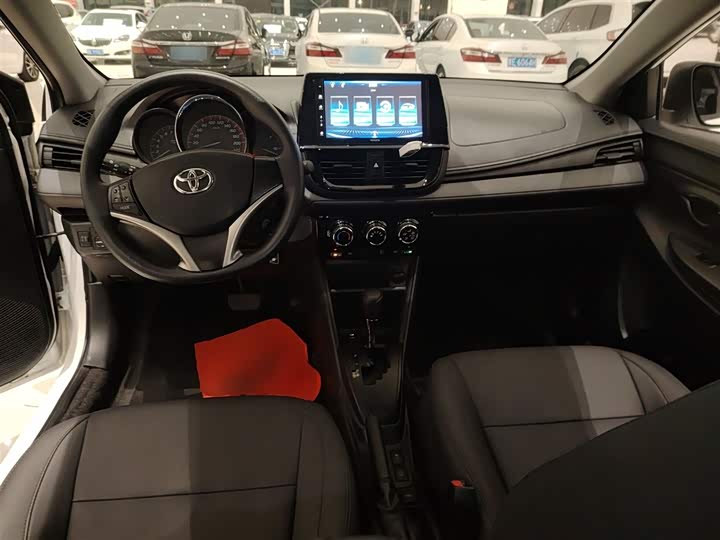 Фото 10 - Toyota Vios