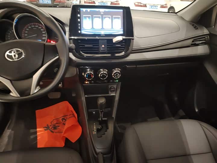 Фото 13 - Toyota Vios