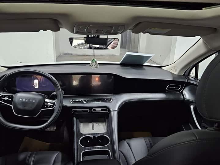 Фото 14 - Roewe D7