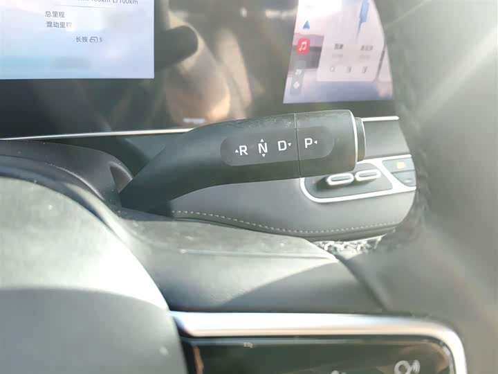 Фото 7 - Roewe D7