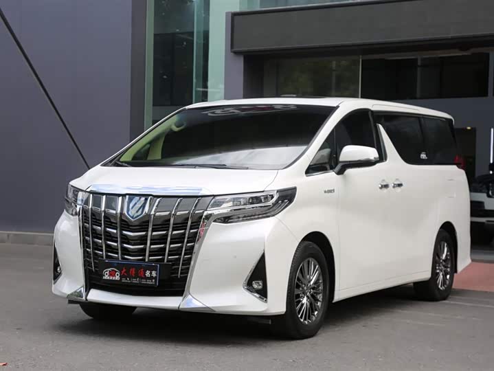 Фото 1 - Toyota Alphard