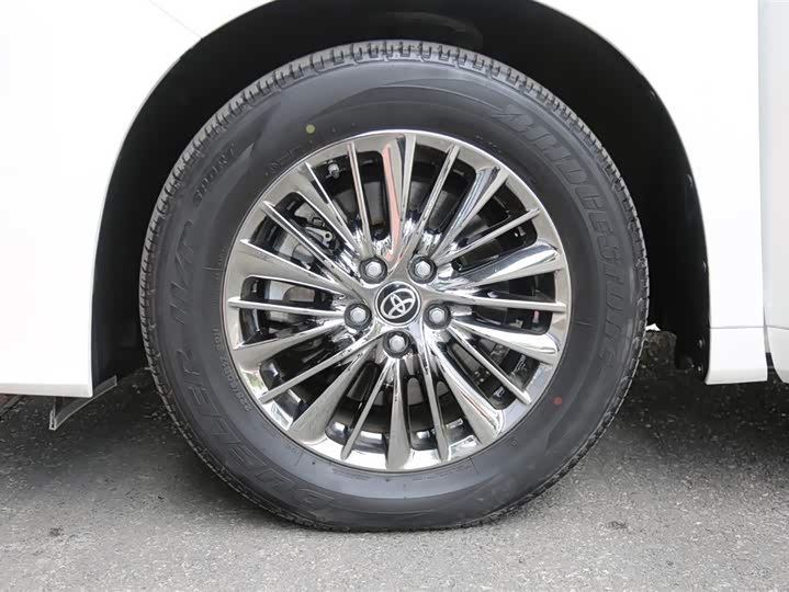 Фото 16 - Toyota Alphard