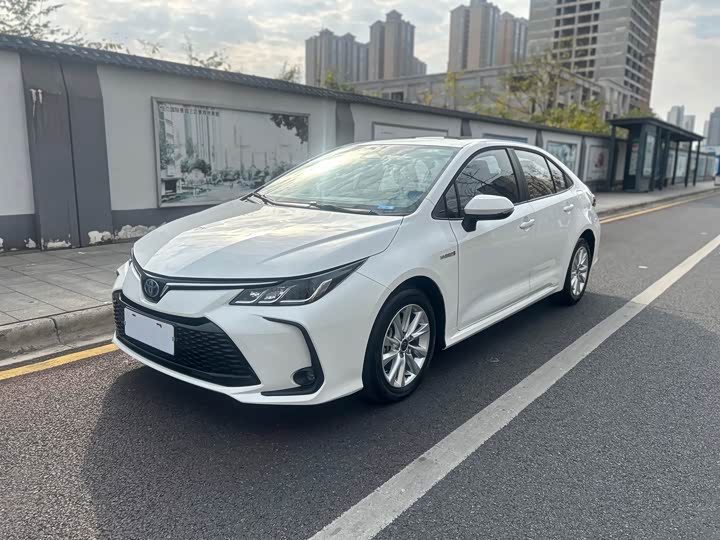 Фото 1 - Toyota Corolla