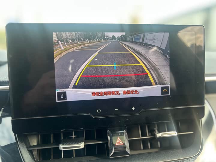 Фото 11 - Toyota Corolla