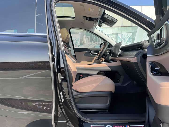 Фото 6 - Chery Tiggo 8L