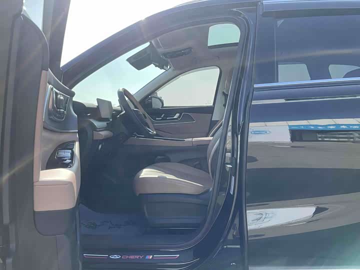 Фото 7 - Chery Tiggo 8L