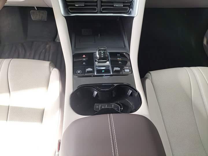 Фото 14 - BYD Song Plus Hybrid/EV