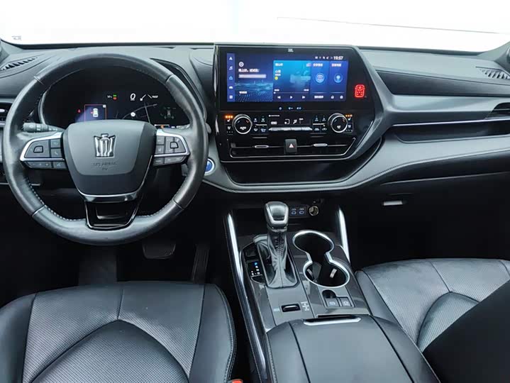 Фото 12 - Toyota Crown Kluger