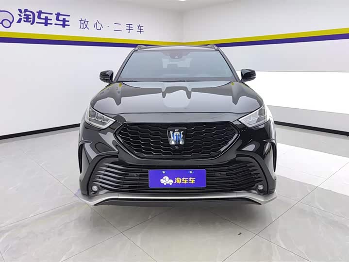 Фото 2 - Toyota Crown Kluger